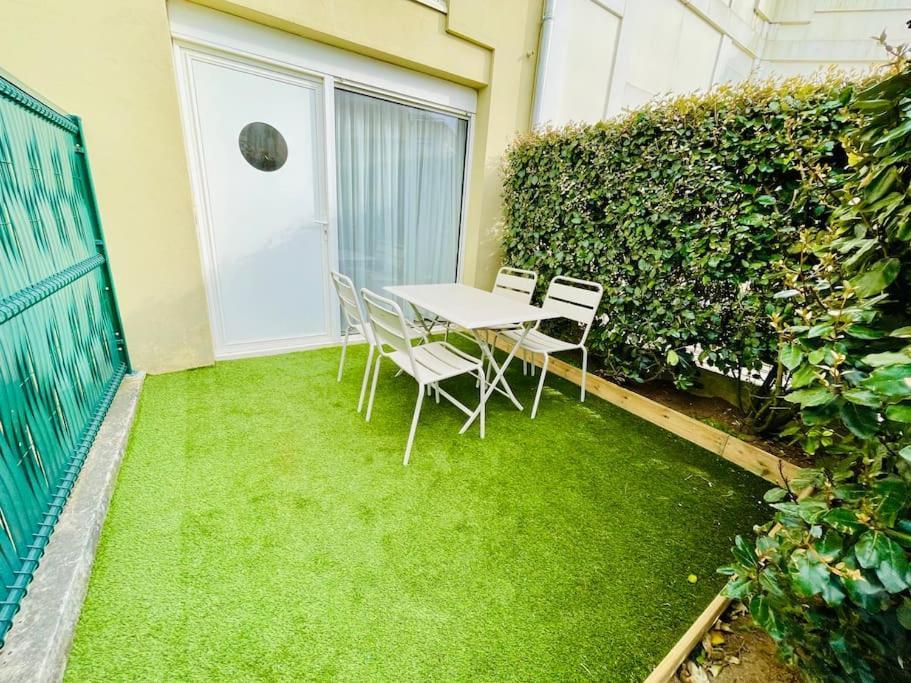 Le Bel Iris - Acces Direct Plage Apartment Chatelaillon-Plage Bagian luar foto