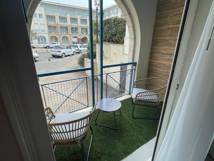 Le Bel Iris - Acces Direct Plage Apartment Chatelaillon-Plage Bagian luar foto